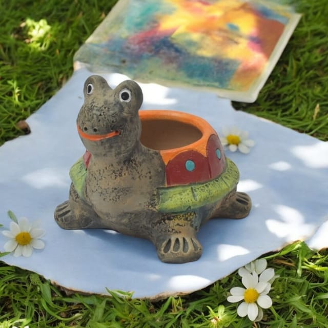 CLAYBI Donnie The turtle: Terracotta Animal Planter for Home, Office, and Garden (7+ Inches)